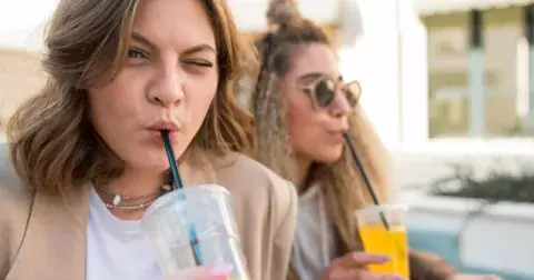 Pijete je každý den? Nedělejte to. Tyto nápoje mohou nenápadně zhoršit vaše srdeční onemocnění