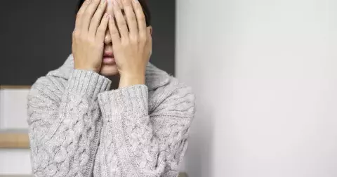 “Musím začít od nuly a vůbec na to nejsem připravená,” neví si rady Karin. Za sebou má rozvod i vyhazov z práce