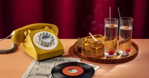 Retro kvíz: Zkuste si vzpomenout na televizní pořady i dobové hity jako Neposlušné tenisky. Zodpovíte 14 otázek?